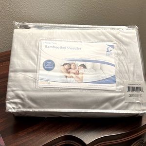 Bamboo Bed Sheet Set never opened